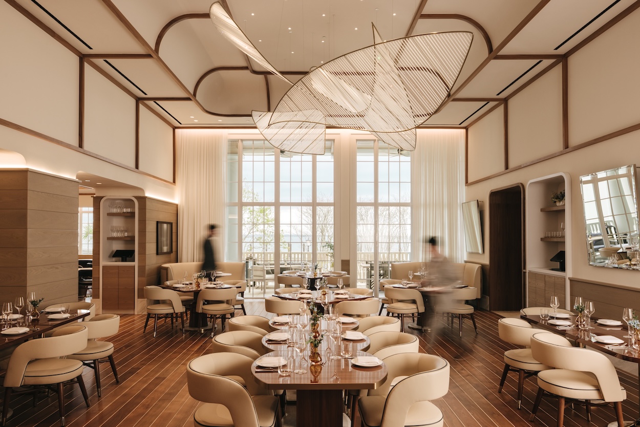 Meyer Davis Designs the Signature Restaurant in Charleston’s First Luxury Waterfront Hotel