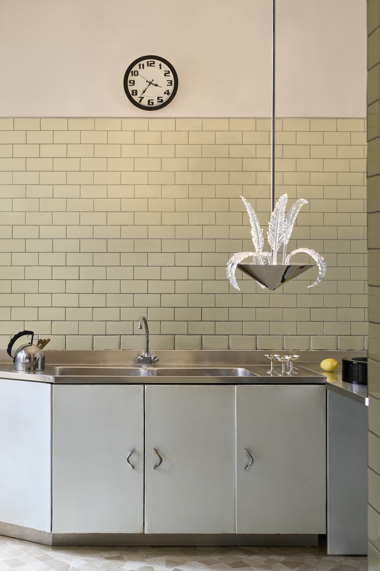 Blue Green Works Casts Baroque Codes Into Contemporary Lighting